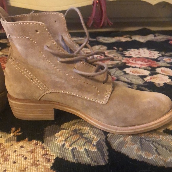 Dolce Vita shoes - Picture 5 of 5